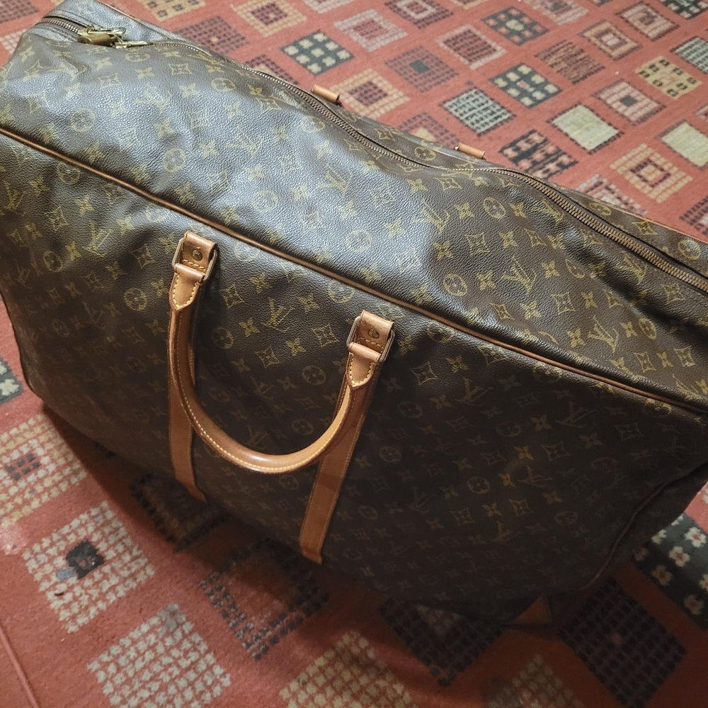 Vuitton Sirius 70 suitcase